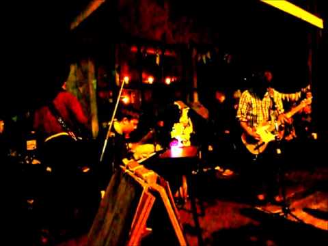 Jyrki Nissinen & Hot Visions - Kaukosuhde @ Eiran Lippakioski