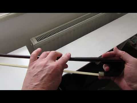 Kontrabass - Bogenhaltung (deutscher Bogen)