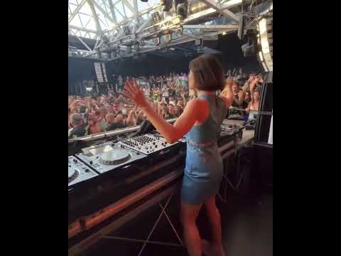 Afterave & NINA KRAVIZ RICCIONE COCORICO