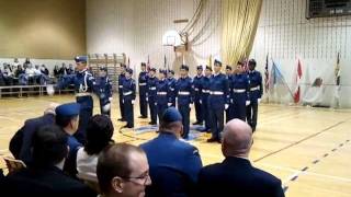 preview picture of video 'Démo marche de précision escadron 811 des cadets de La Prairie'
