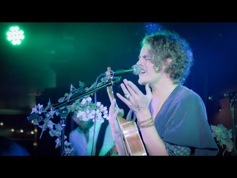 fin - Leaving London | Live Concert Performance