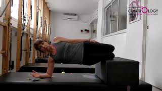 חיזוק שרירי הבטן ורצפת האגן בפלאנק צידי - רמת מתחילים - ברכיים כפופות