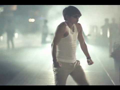 [Rain (Bi) CF 3] [Eng trans ]27-7-2010 Rain SK Telesys W phone ( 30 sec )