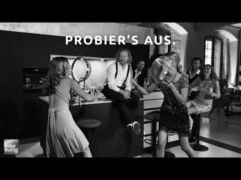 Samu Haber für Interliving: Küche Serie 3047 - Fechten in der Küche