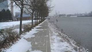 preview picture of video 'Maumee River, Toledo, Ohio'