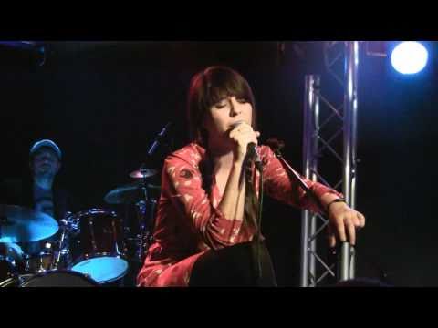 EL BAR DE LOS POETAS - Lidia Guevara (0312/10 Sala Buks Granollers Bcn) [HD]