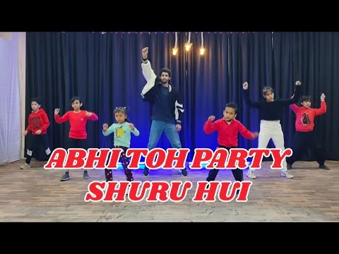 Abhi toh party shuru hui // kids dance video// 