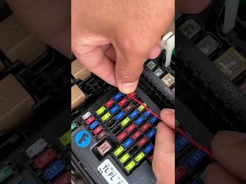 The through-day running lights installed on the hood come with built-in through-scanning to add a s