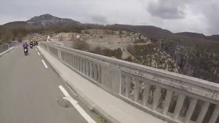 preview picture of video 'il ponte sul fiume Verdon  Les Gorge du Verdon in moto... 2015'