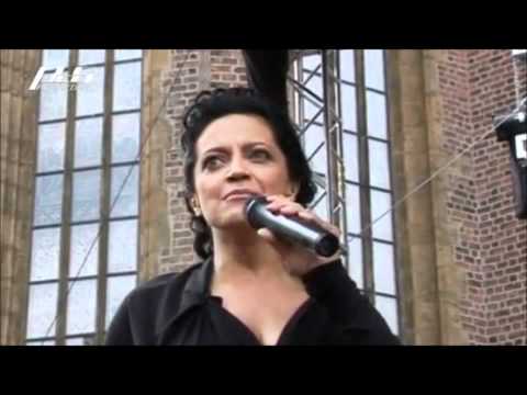 Lucie Bíla & Zuzana Smatanová - Hallelujah (Mnohonásobné Zlaté SLávice)