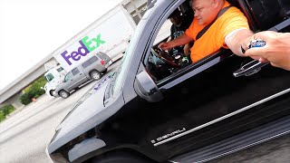 Signing autographs in TRAFFIC!!!