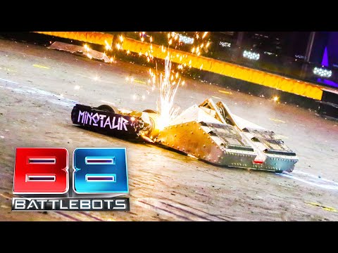 CAN BLACKSMITH HAMMER HOME THE WIN? | Minotaur vs Blacksmith | Battlebots