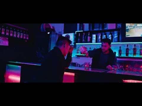 Sentado en un Bar - Gary Make / Video Oficial