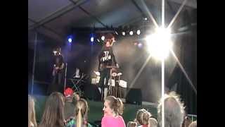preview picture of video 'Volwassenplaybackshow Steenwijkerwold 2012 - Mötorhead: Ramones'