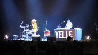 YELLE (Fragmento Tristesse Joie) live Barcelona