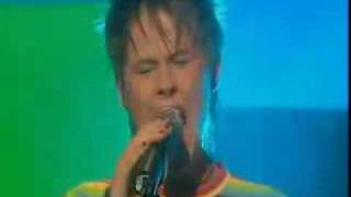 Alex Parks - Here Comes The Rain Again