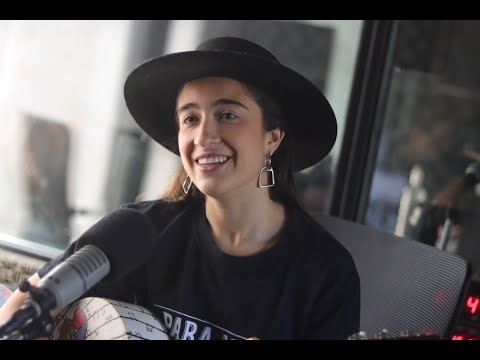 Catherine Vergnes canta "Nací de un río"