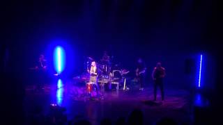 Sanni - Kiinni (live @ Stoa 9.4.2014)