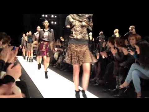 Milano Sfilate Donna- FW 2012-2013 - Angelo Marani