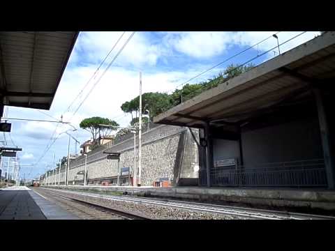 E655.530 + E464.374 isolati, in transito a Settebagni