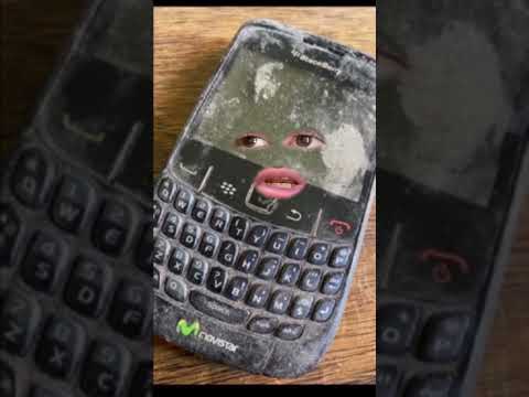 LOS CELULARES VIEJOS Y EL FRIO - #shorts