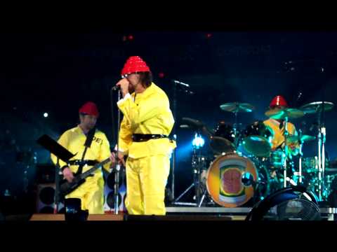 Pearl Jam - Whip It - 10.31.09 Spectrum Philly 4 - Halloween