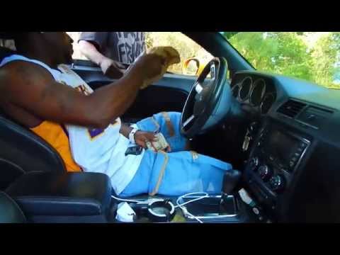 2 CRUCIAL - GRAMZ FEAT. CELE-BREADY (DIRECTED BY WALTFOUNDATION)