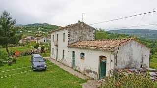 preview picture of video 'Country house with panoramic views - Roccaspinalveti, Abruzzo'