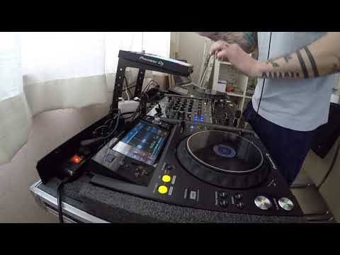 Daft Punk Vs Ac/Dc - Harder, Better, Faster, Stronger Vs Big Gun (Mister Fil's Mashup)