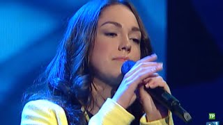 María Parrado canta 'Abril' en "Menuda Noche"