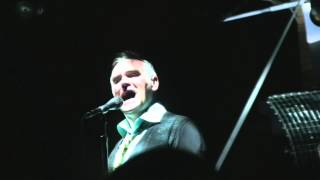 HD - Last Night I Dreamt That Somebody Loved Me - Morrissey - Grado 2012