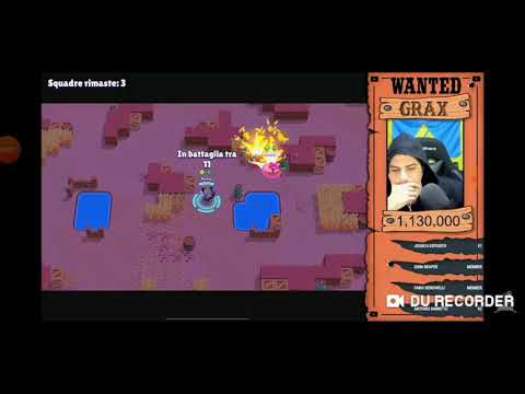 News grax fa il dito medio nella live