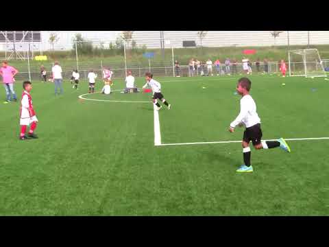 00117 - Manu's goal tegen RCL JO9-2