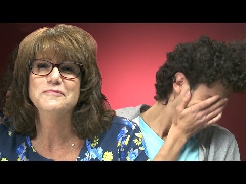 親が子供に伝える長年の秘密 (Parents Tell Their Kids A Long-Held Secret)