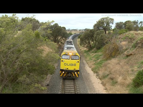 2SK1 QUBE Viterra Containerized Grain Train  (8/12/2020) - PoathTV Australian Railways