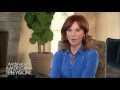 Marilu Henner discusses working with Andy Kaufman on "Taxi" - EMMYTVLEGENDS.ORG