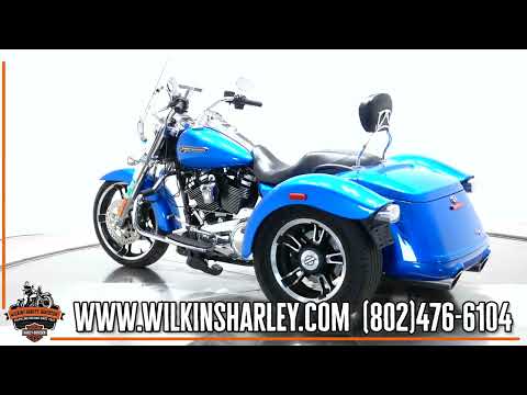 2018 Harley-Davidson FLRT Freewheeler in Electric Blue