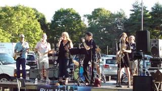 &quot;Ain&#39;t No Mountain High Enough&quot; Cover, Blue Moon Band