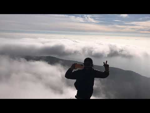 hiking monte chiampon....