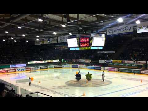 Ajoälyn Jussi ja Kimmo sumoilemassa 7.12.2012 Kalpa-Ilves pelissä!