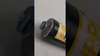 Vídeo de Bengala Direita Suzuki Srad 750 2007