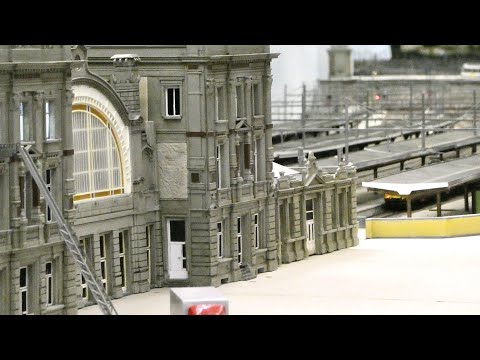 Station Oostende (large H0-layout 1/87) at the 33d MSKK Train Weekend of Ostend