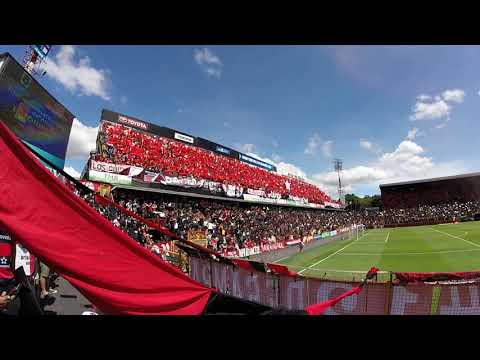 "Recibimiento LDA VS Heredia" Barra: La 12 &bull; Club: Alajuelense