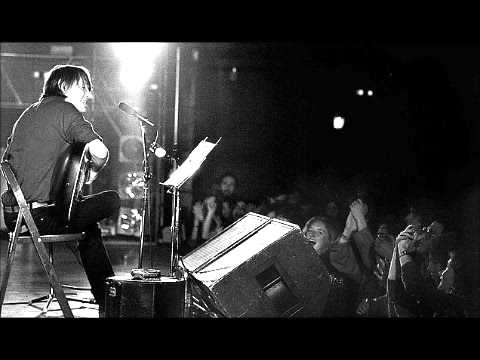 Fabrizio De André canta Via della povertà con i nomi dei politici del suo tempo [INEDITO]