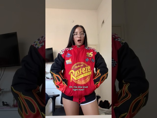 Vídeo relacionado con Disney Cars Chaqueta Niño, Chaqueta Bomber Rayo McQueen, Chaquetón Niño Lightning McQueen, Rojo 7-8 Años