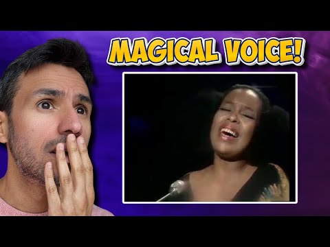 Roberta Flack - First Time Ever I Saw Your Face (REACTION) What A Voice!