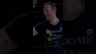 Coldplay - Green Eyes (Live in Brussels, Belgium) w/ fan playing the guitar!
