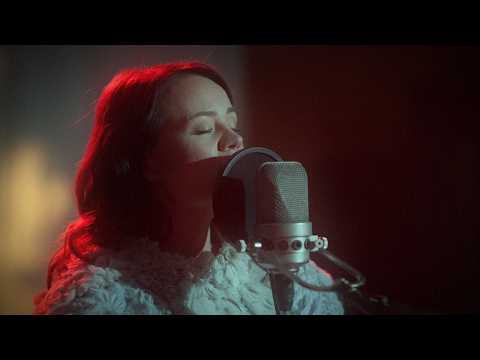 Marta Kloučková & David Dorůžka - WILDFLOWER (Billie Eilish cover)