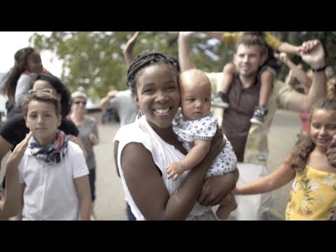 download lagu mp3 mp4 Licia Chery, download lagu Licia Chery gratis, unduh video klip Licia Chery