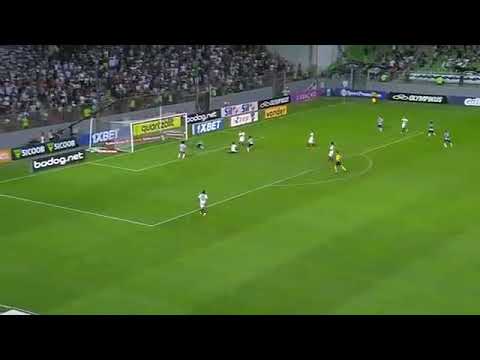 Doble enganche y golazo de Juan Cazares